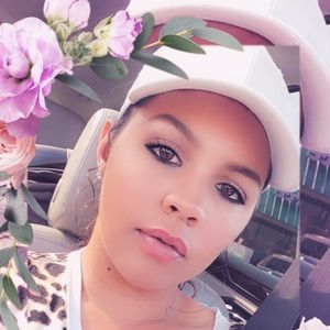 Meet your Posher, Jules